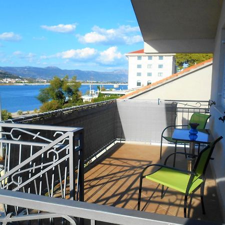 Apartments Bresan Trogir Exterior photo
