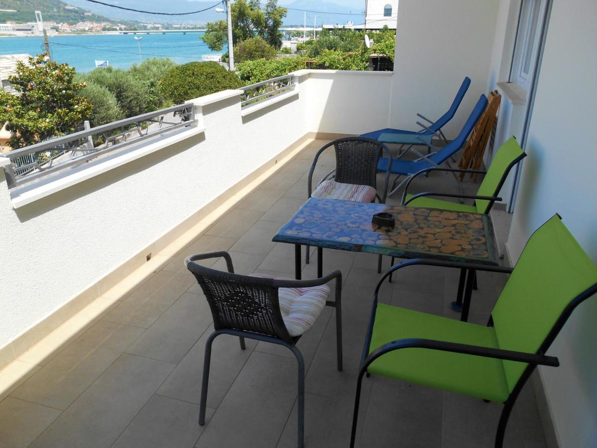 Apartments Bresan Trogir Exterior photo